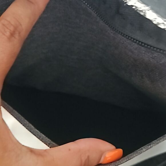 Fever- Tree Insulated Lunch Bag Gray/ Black 13×11 - Picture 14 of 16